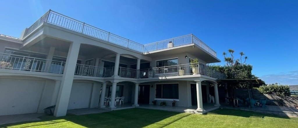 By The Beach - Beachfront Apartment & Home — view 2