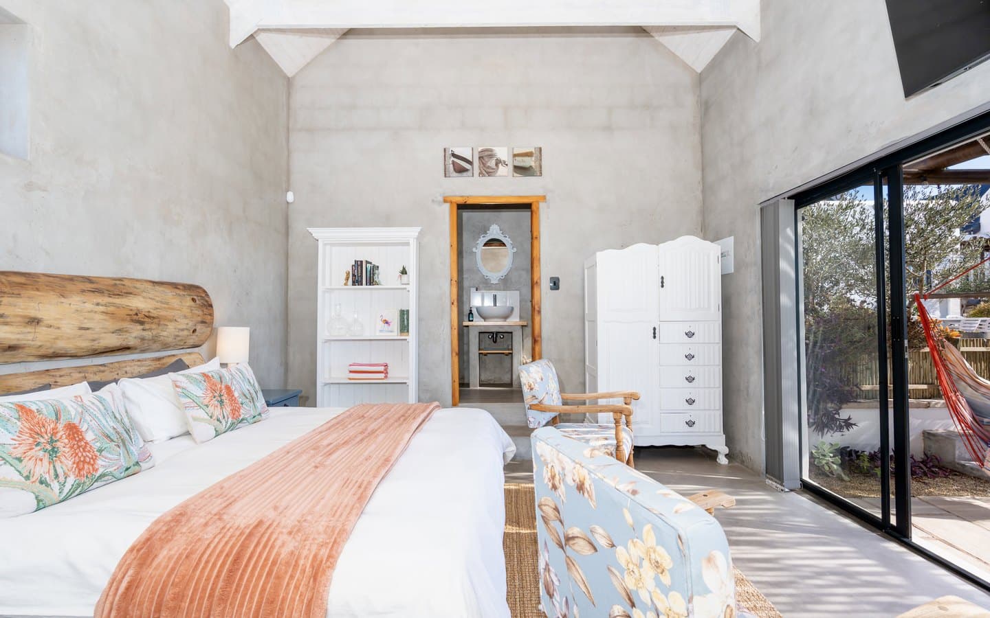 The Poolhouse in Oliphantskop Private Nature Reserve, Langebaan