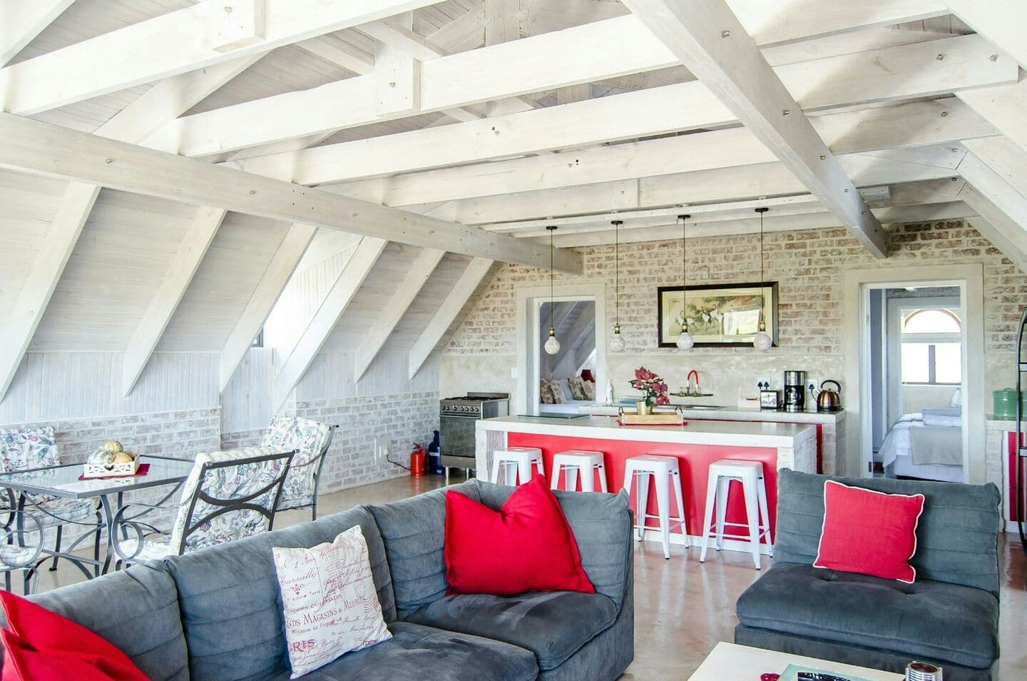 Red Bishop Four in Middedorp, Langebaan